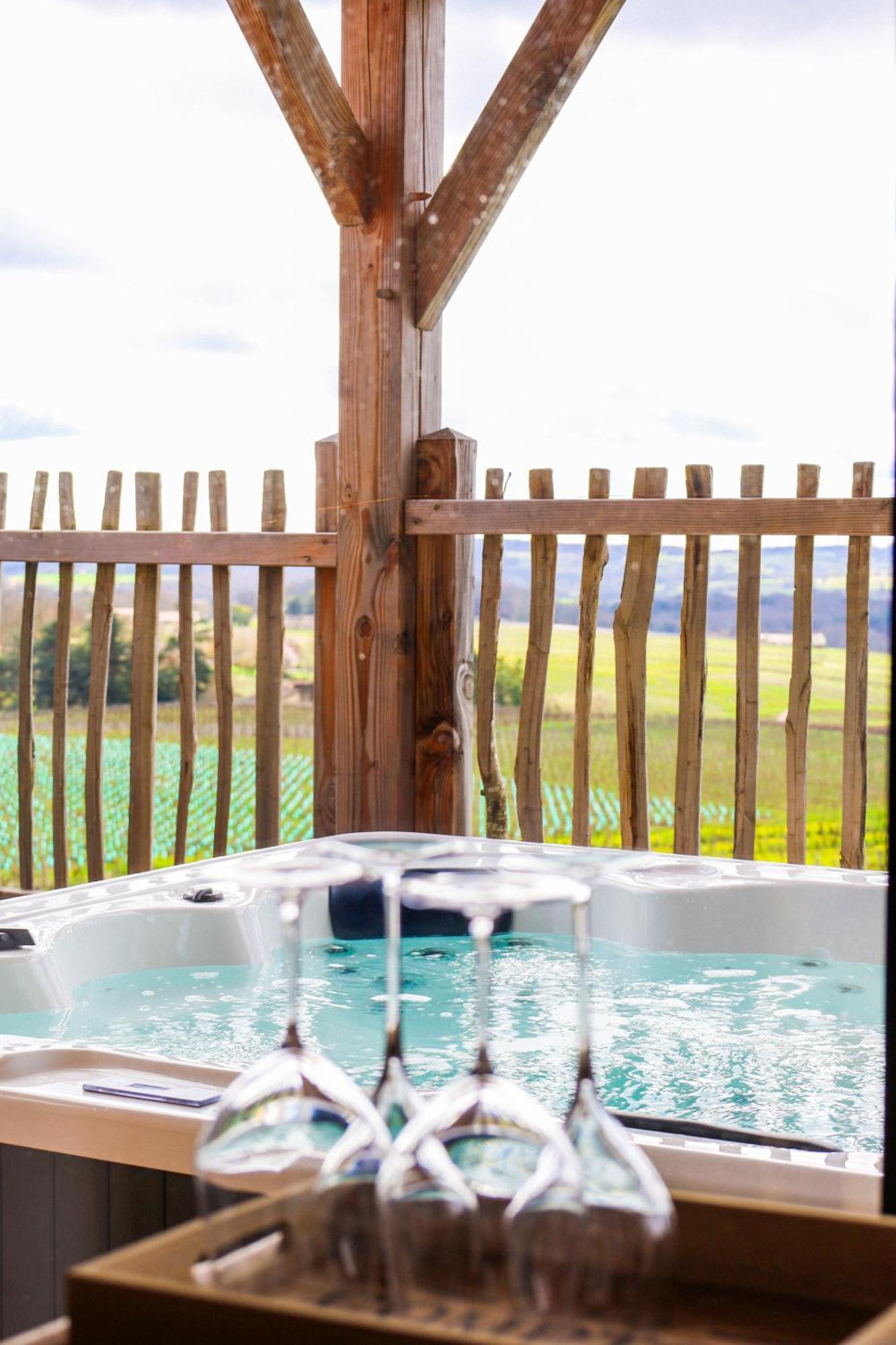 Bed and Breakfast Le Domaine De La Tour Des Vents Bergerac Exterior foto
