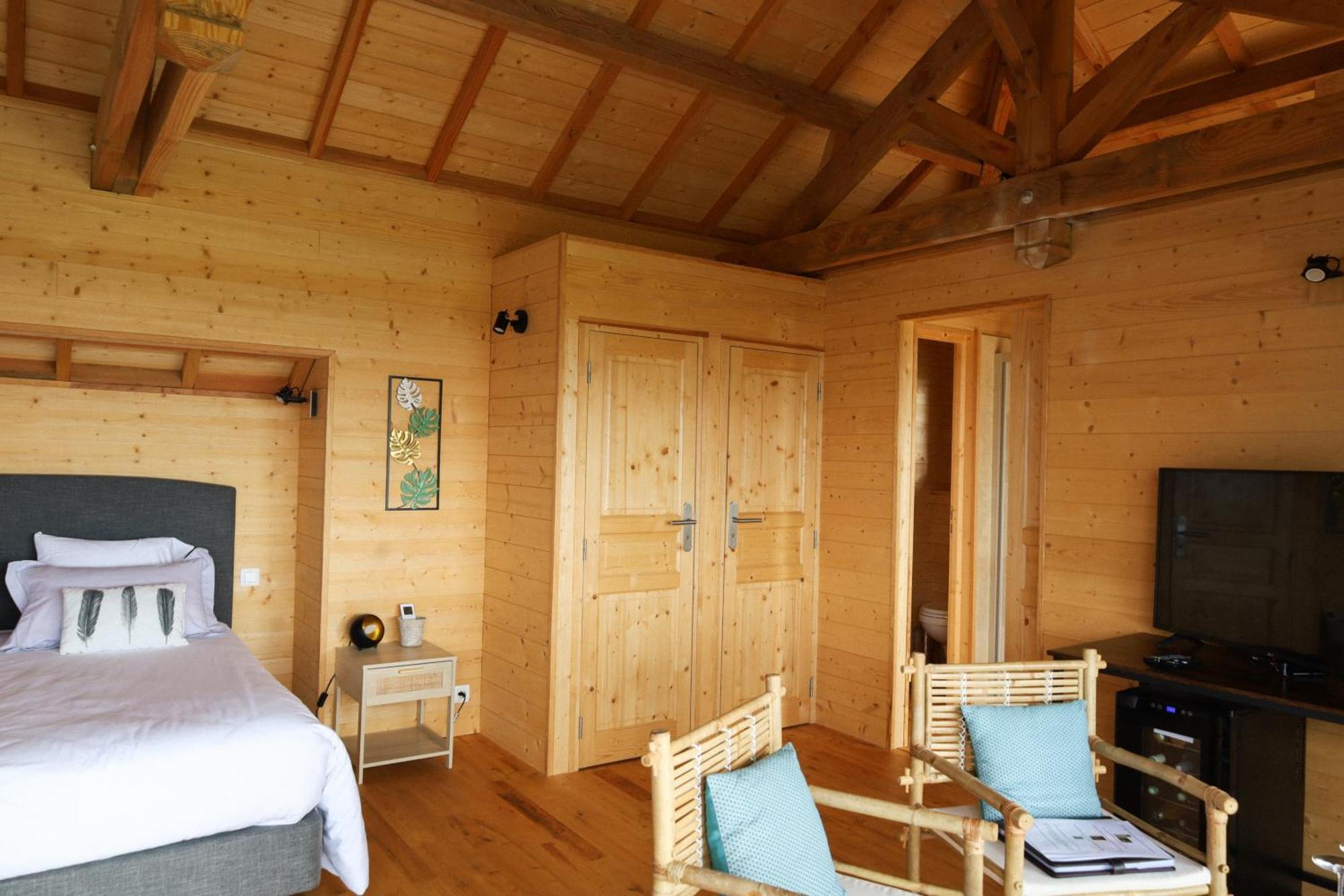 Bed and Breakfast Le Domaine De La Tour Des Vents Bergerac Exterior foto
