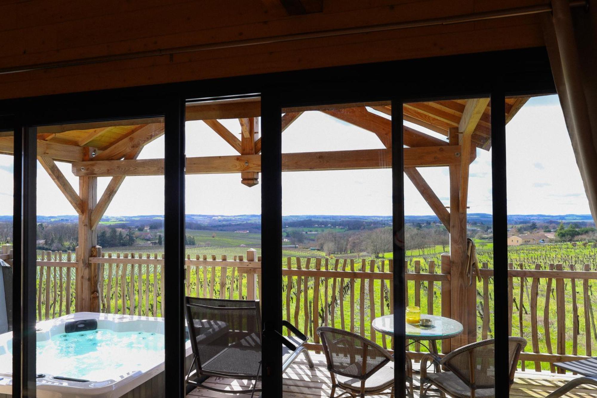 Bed and Breakfast Le Domaine De La Tour Des Vents Bergerac Exterior foto